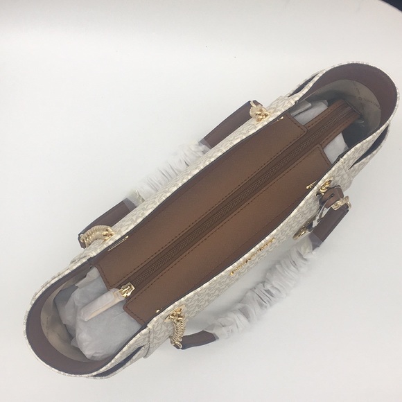 MICHAEL KORS LG CHAIN SHOULDER TOTE VANILLA - Picture 5 of 16